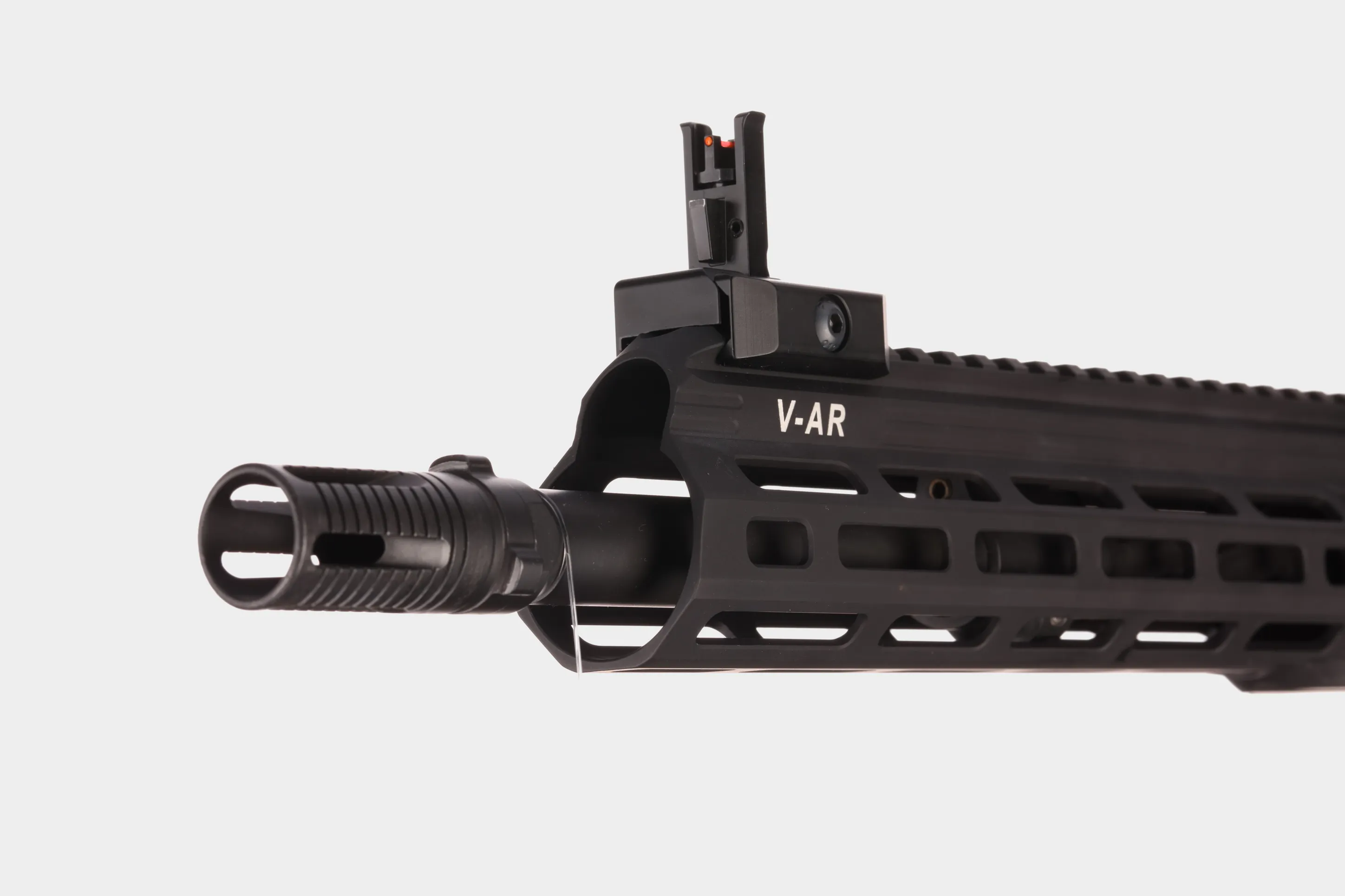 Obrázek 1 v galerii zbraně V-AR 300 AAC Blackout