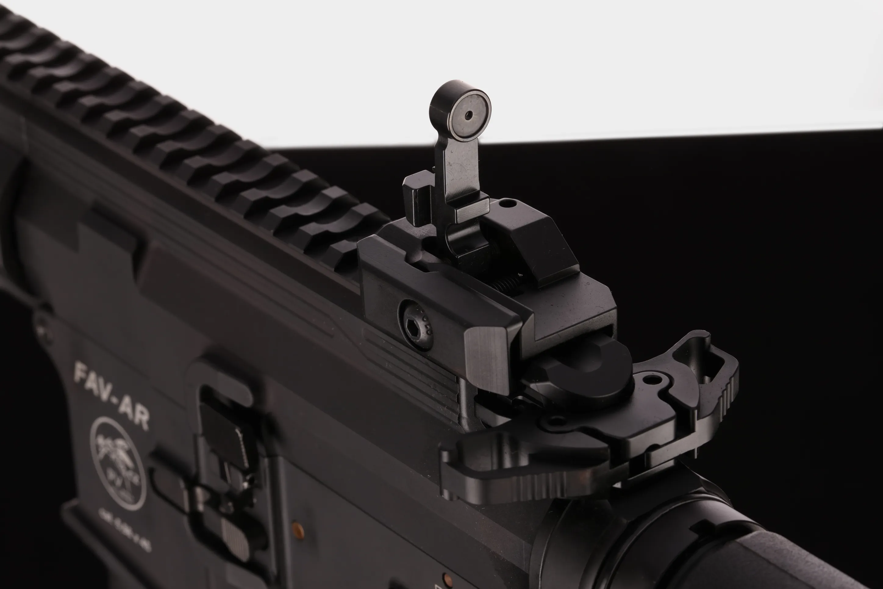 Detailní obrázek 1 v galerii pušky V-AR 5.56 x 45mm